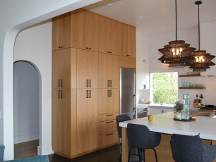 Custom Kitchen Cabinets