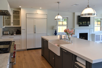 Custom Kitchen Cabinets