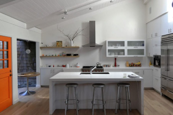 Custom Kitchen Cabinets